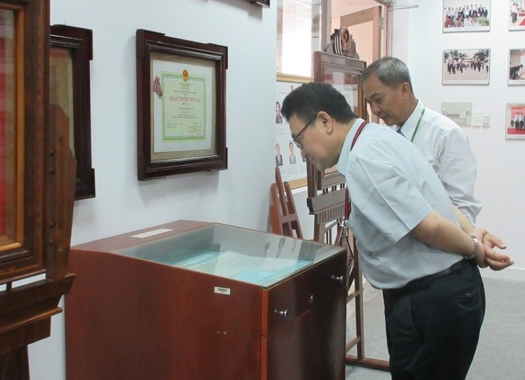Xem bài luận văn nghiên cứu của Nhật Hoàng